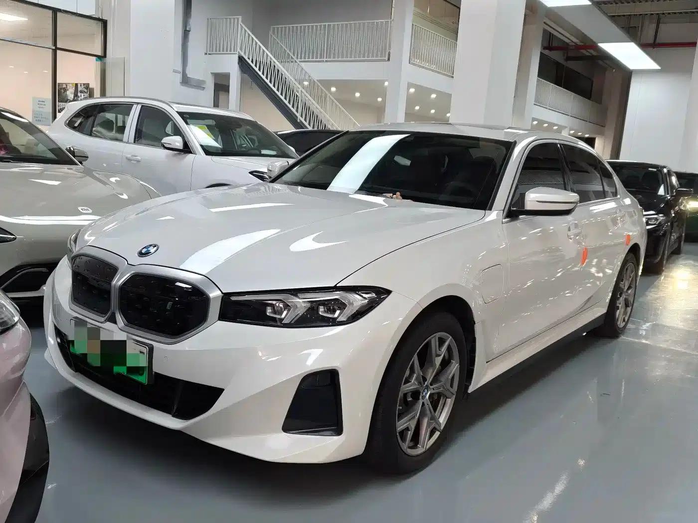 BMW i3 2024 eDrive 35L — миниатюра 1