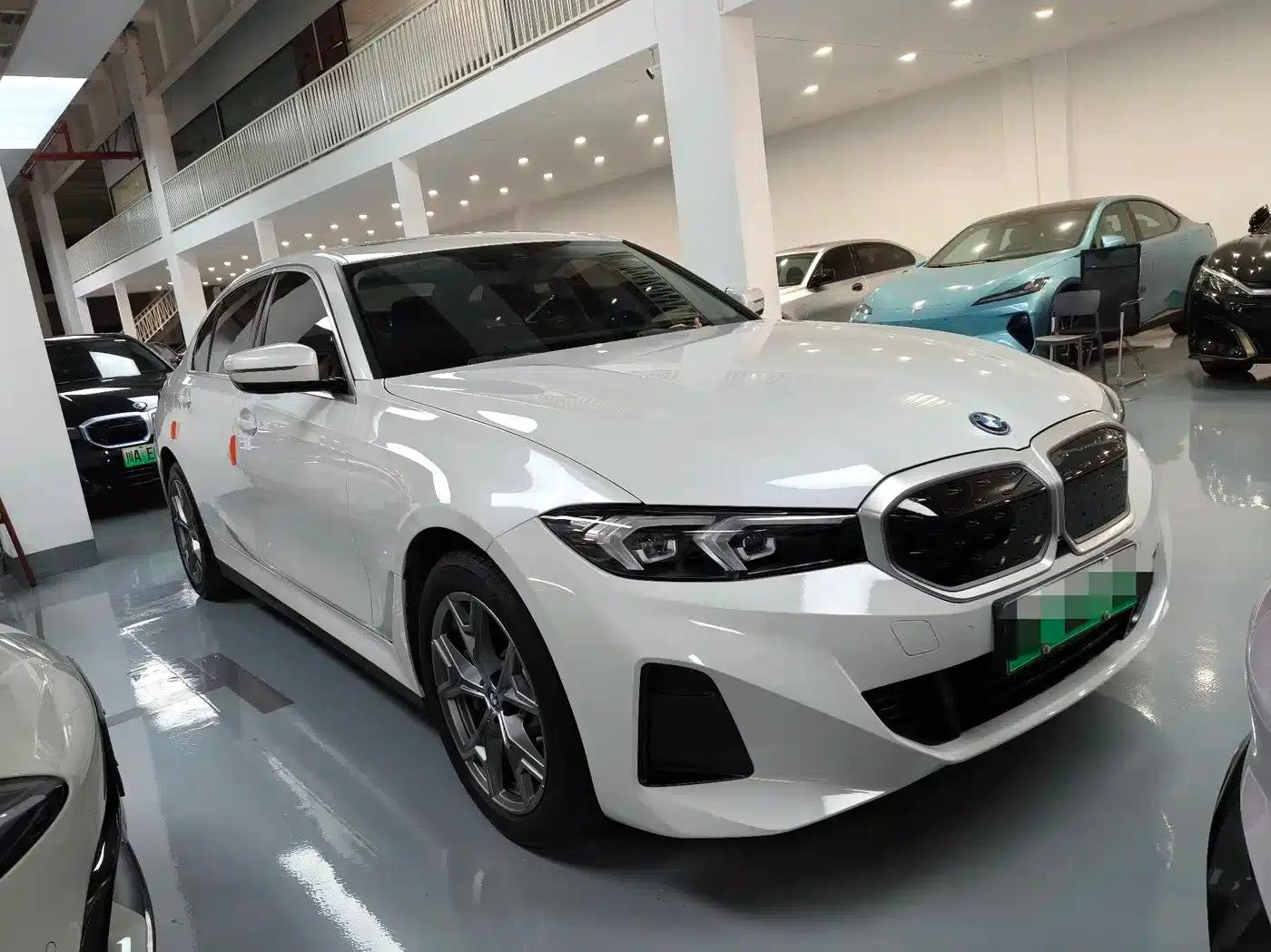 BMW i3 2024 eDrive 35L — миниатюра 2
