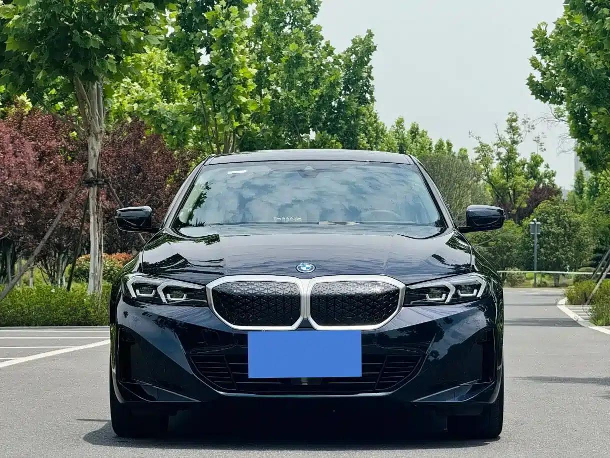 BMW i3 2025 eDrive 35 L — миниатюра 2