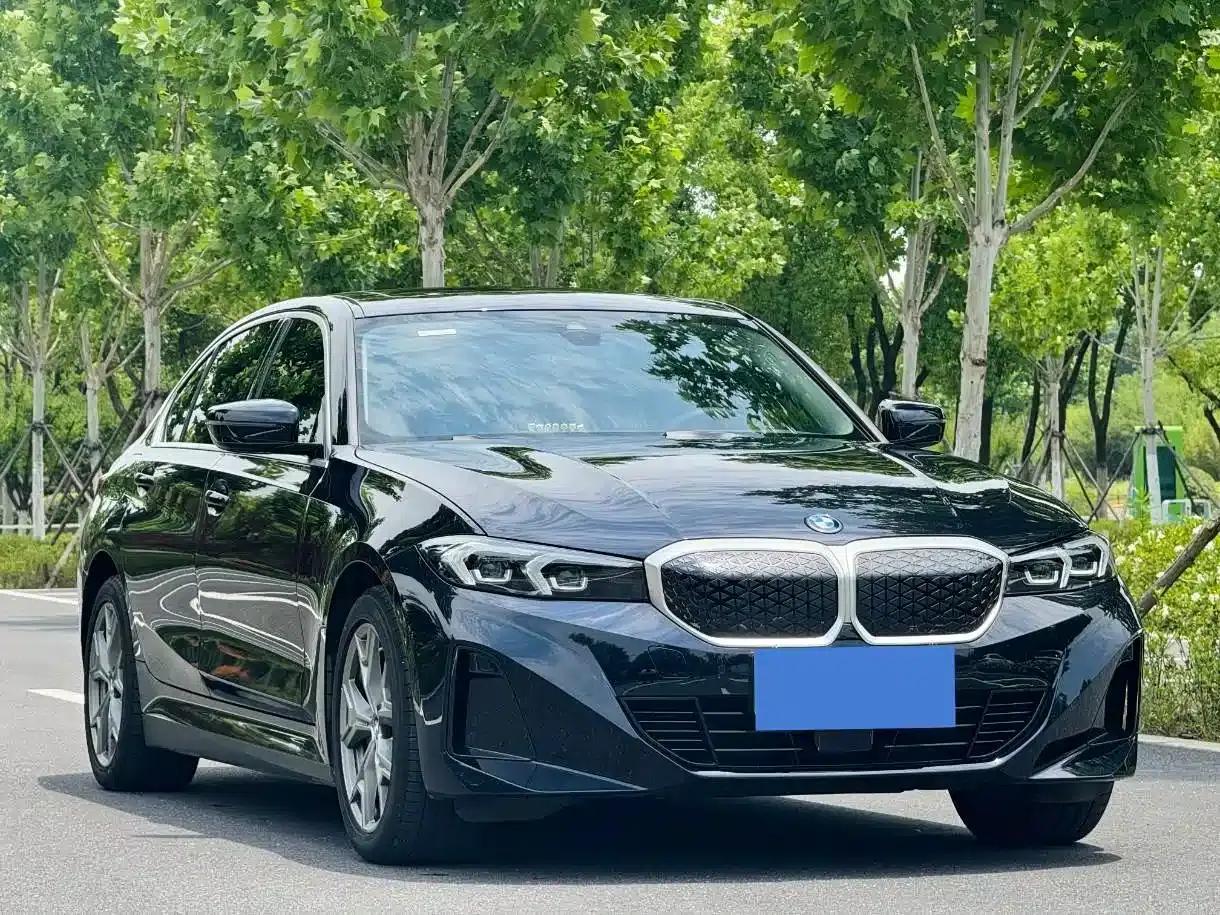 BMW i3 2025 eDrive 35 L — миниатюра 3
