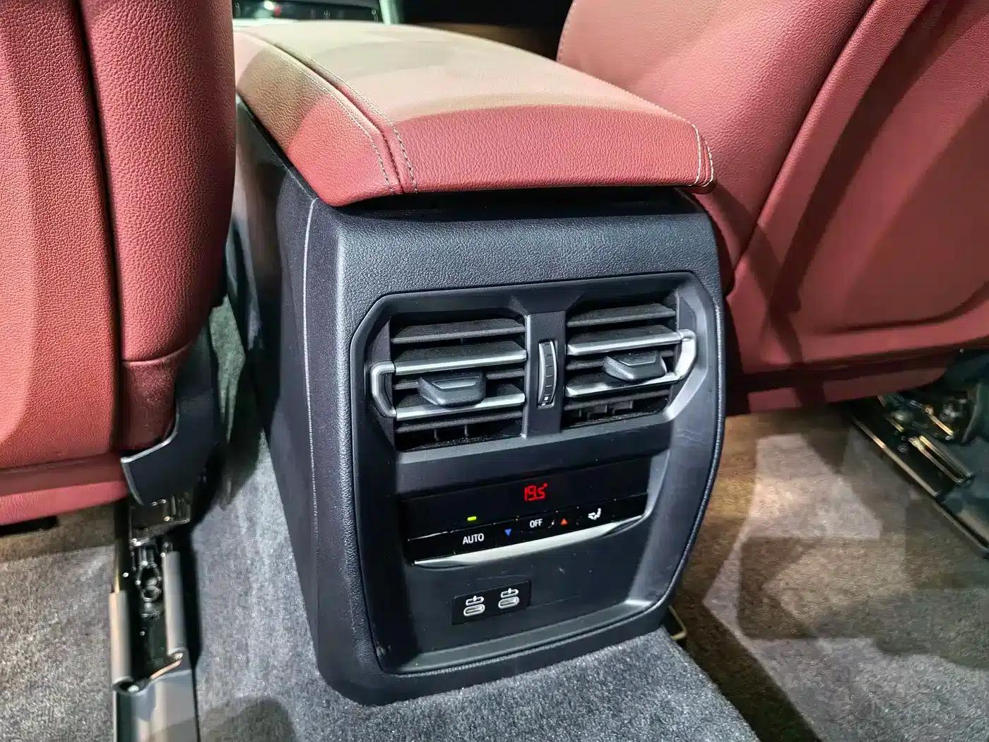 BMW i3 2024 eDrive 35L — миниатюра 17