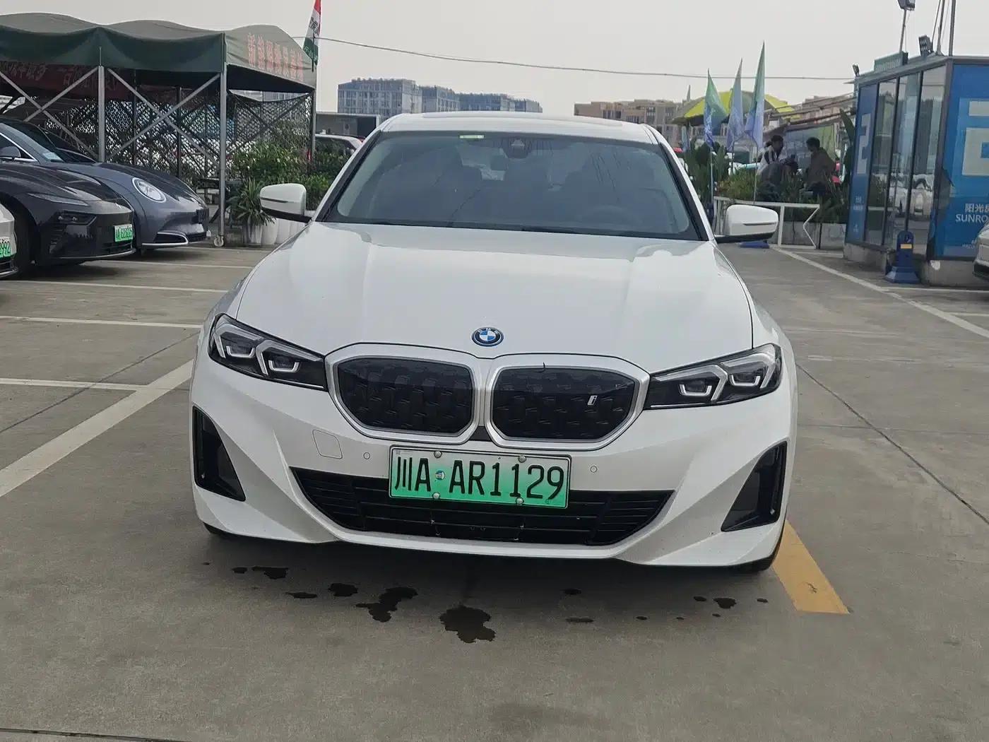 BMW i3 2022 eDrive 35L — миниатюра 2