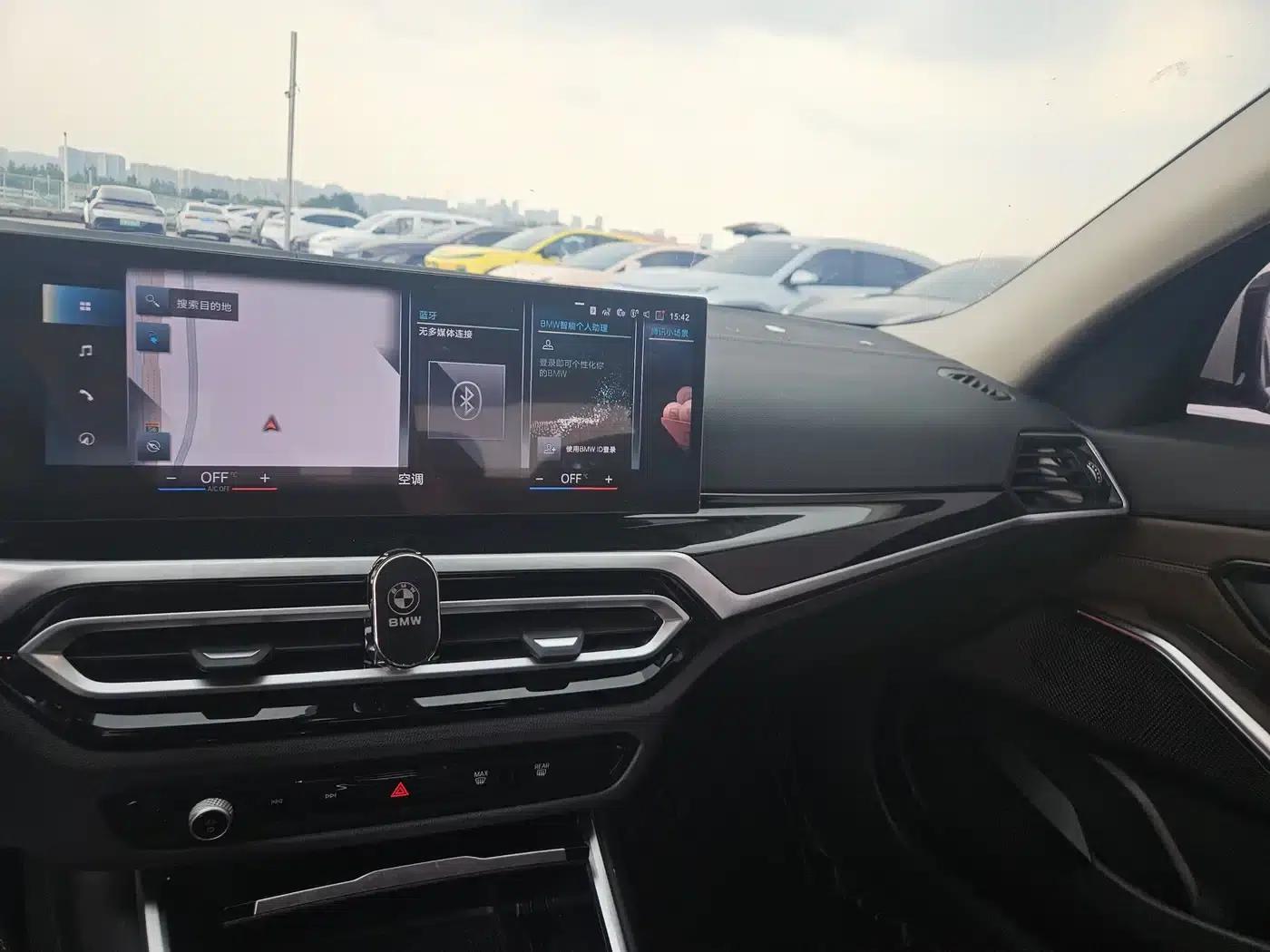 BMW i3 2022 eDrive 35L — миниатюра 14