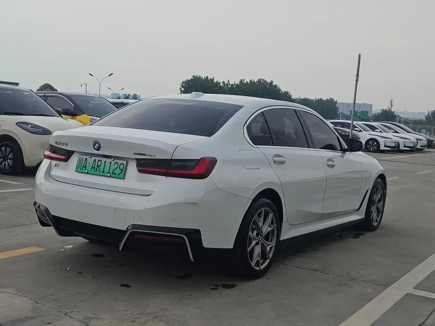 BMW i3 2022 eDrive 35L — миниатюра 6