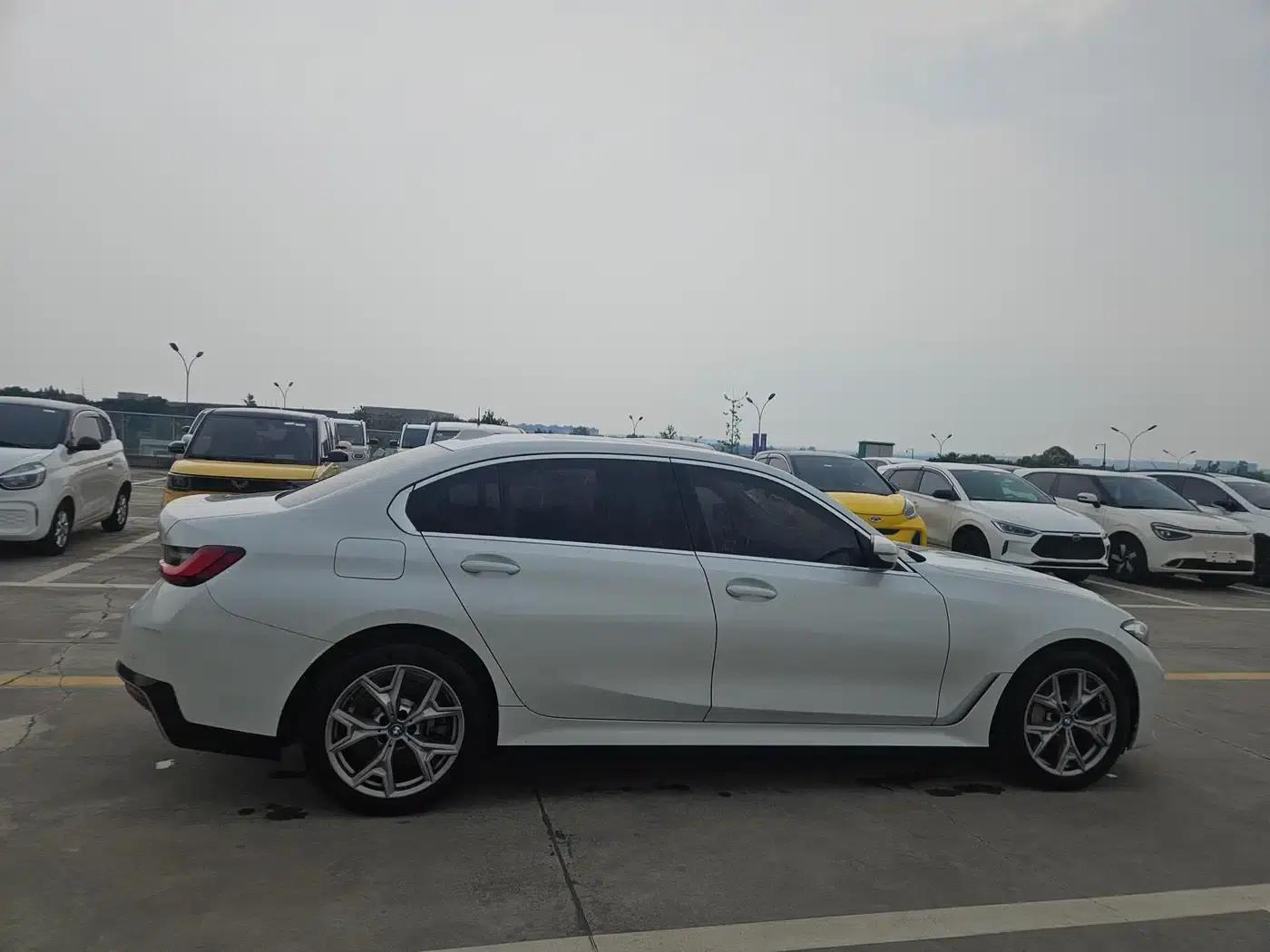 BMW i3 2022 eDrive 35L — миниатюра 7