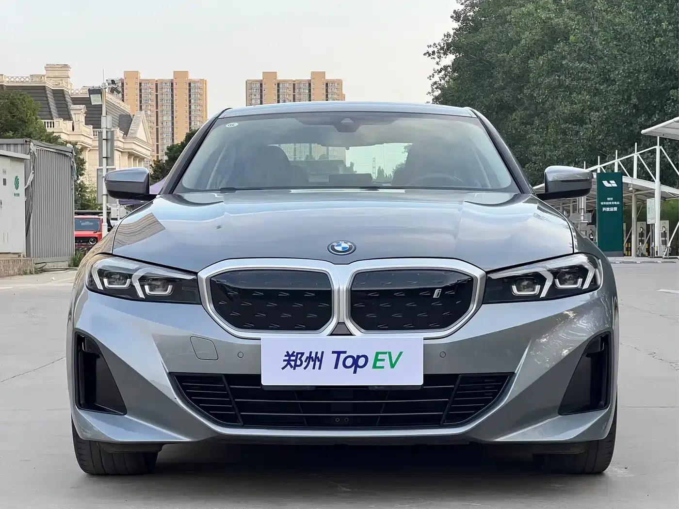 BMW i3 2022 eDrive 35L — миниатюра 8