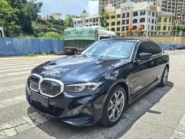 BMW i3 2024 eDrive 35L — миниатюра 1