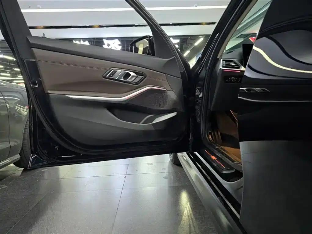 BMW i3 2024 eDrive 40 L Shadow Edition — миниатюра 5