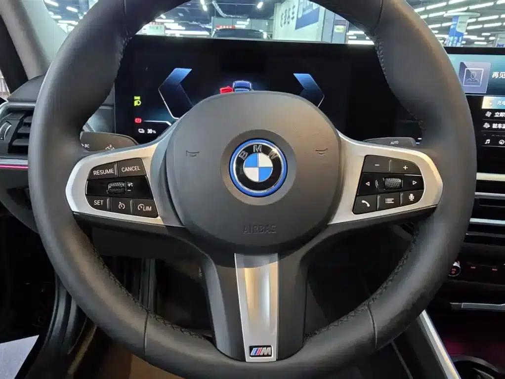 BMW i3 2024 eDrive 40 L Shadow Edition — миниатюра 7