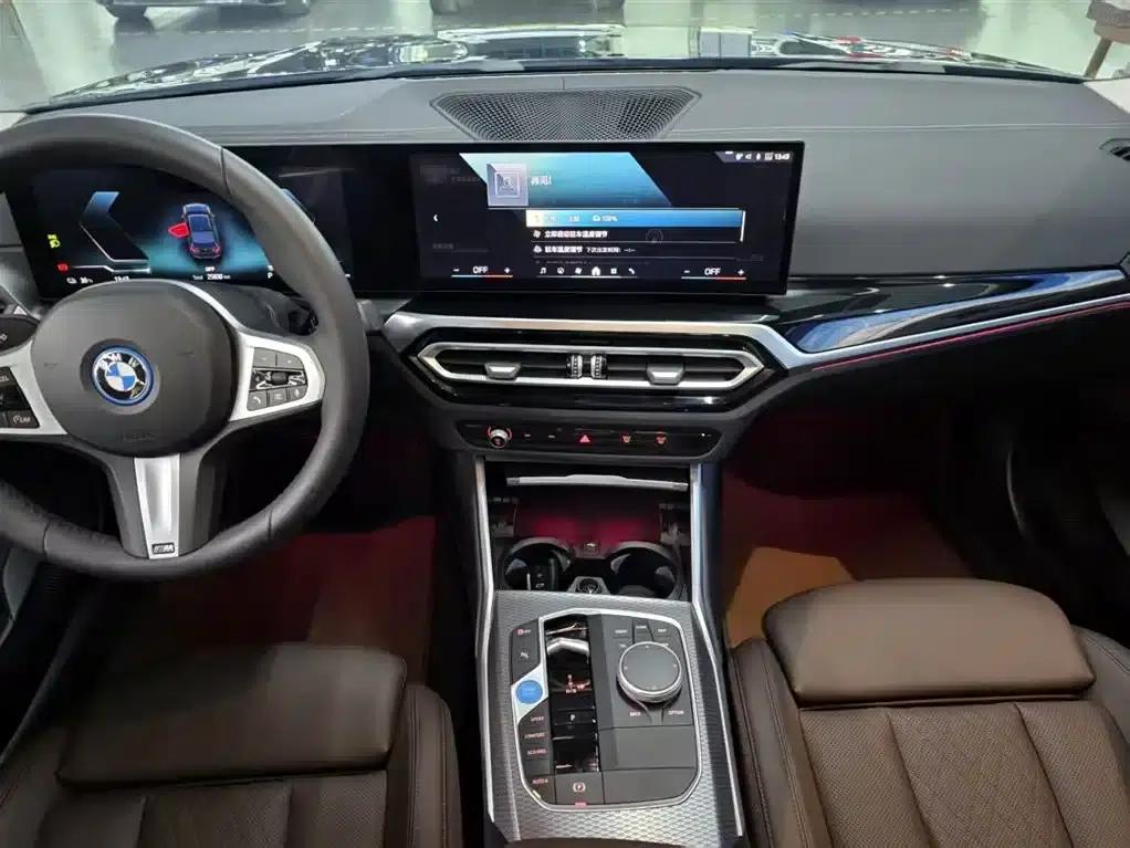 BMW i3 2024 eDrive 40 L Shadow Edition — миниатюра 10