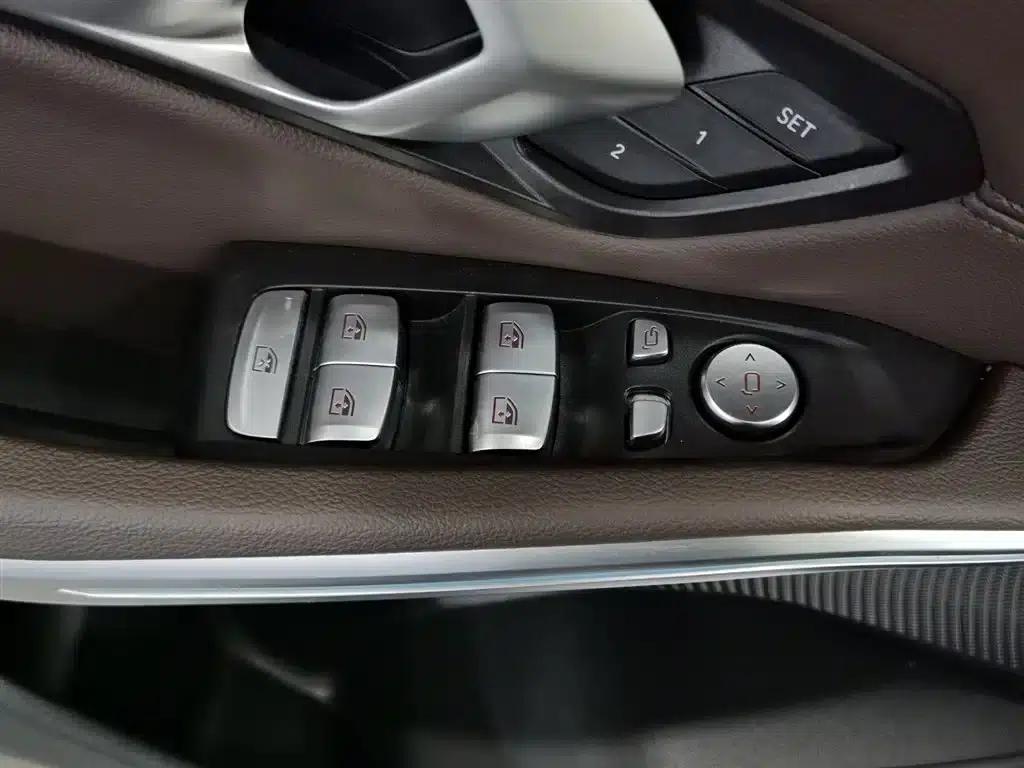 BMW i3 2022 eDrive 35L — миниатюра 9