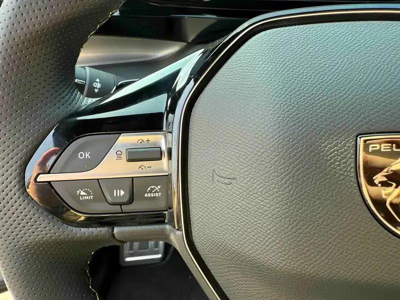 Peugeot 408X 2023 1.6T Unlimited Edition — миниатюра 17
