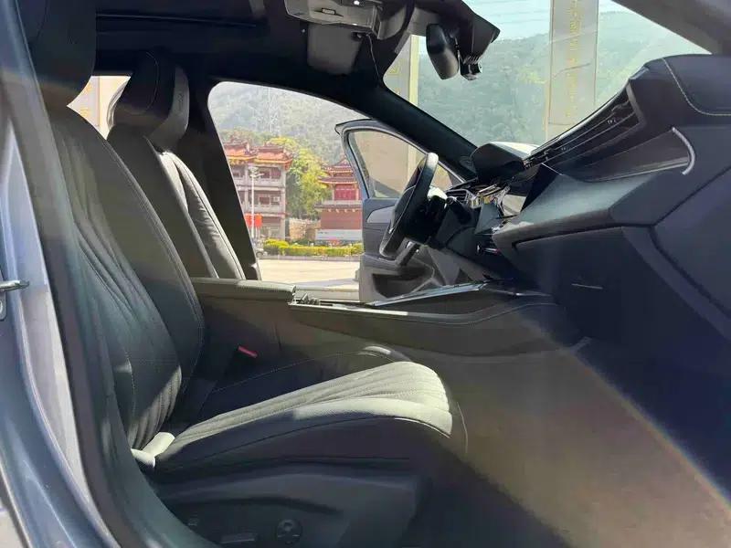 Peugeot 408X 2023 1.6T Unlimited Edition — миниатюра 18