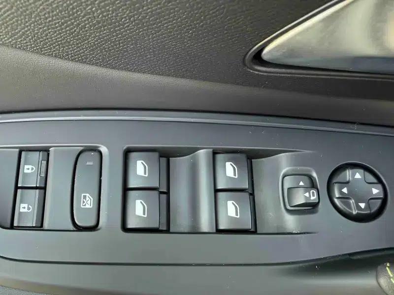 Peugeot 408X 2023 1.6T Unlimited Edition — миниатюра 26