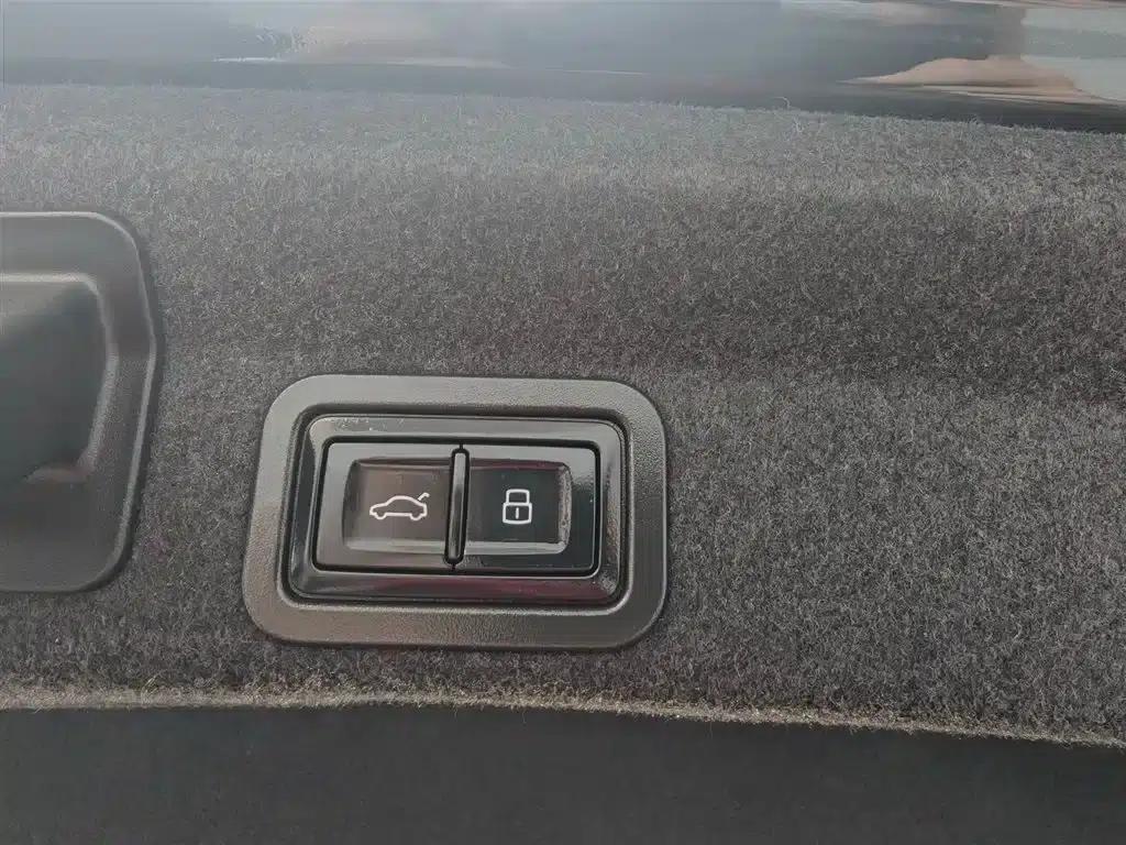 Audi A6L 2023 55 TFSI quattro Flagship Dynamic Edition — миниатюра 13