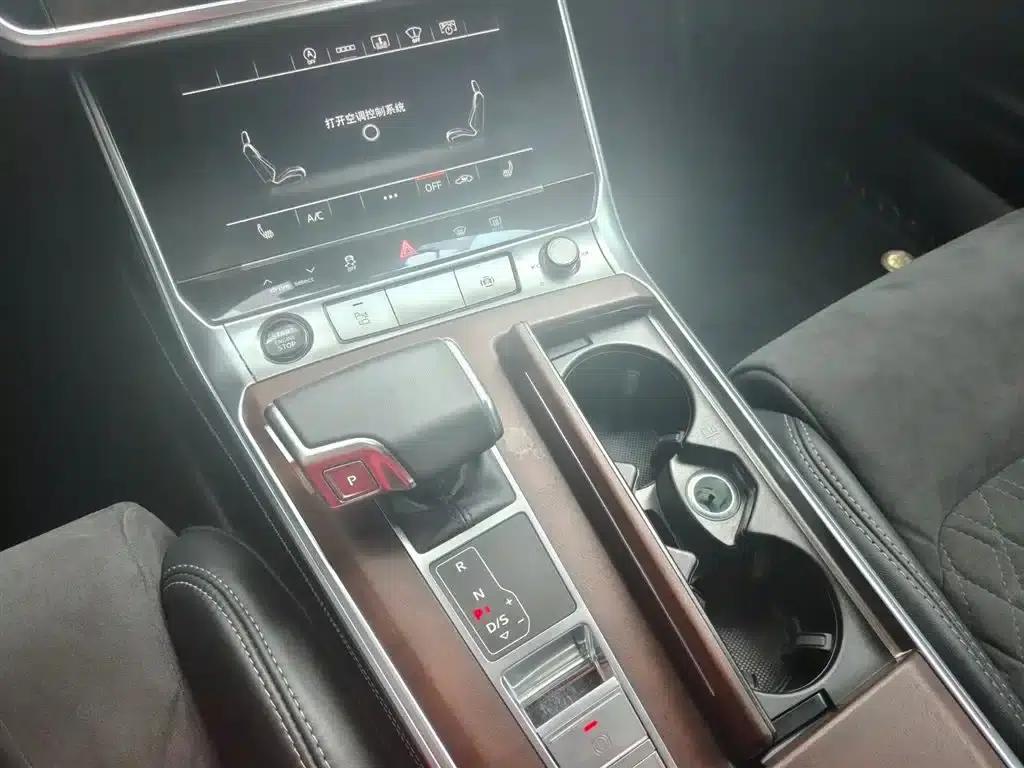 Audi A6L 2023 55 TFSI quattro Flagship Dynamic Edition — миниатюра 8