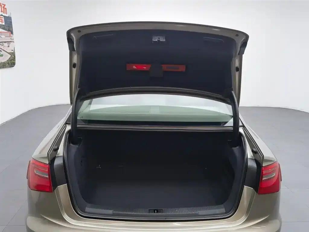 Audi A6L 2012 35 FSI Comfort — миниатюра 16