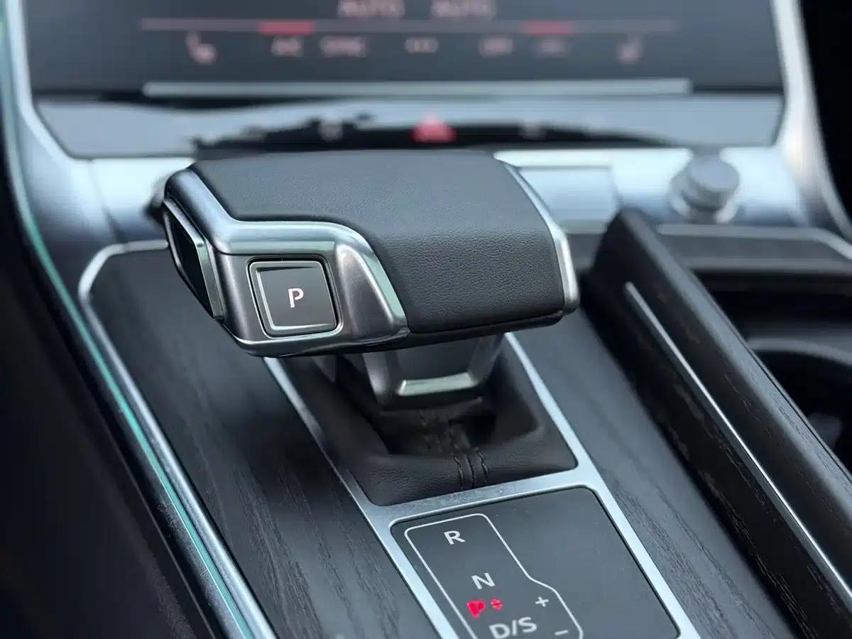 Audi A6L 2026 45 TFSI quattro Premium Dynamic Edition — миниатюра 3