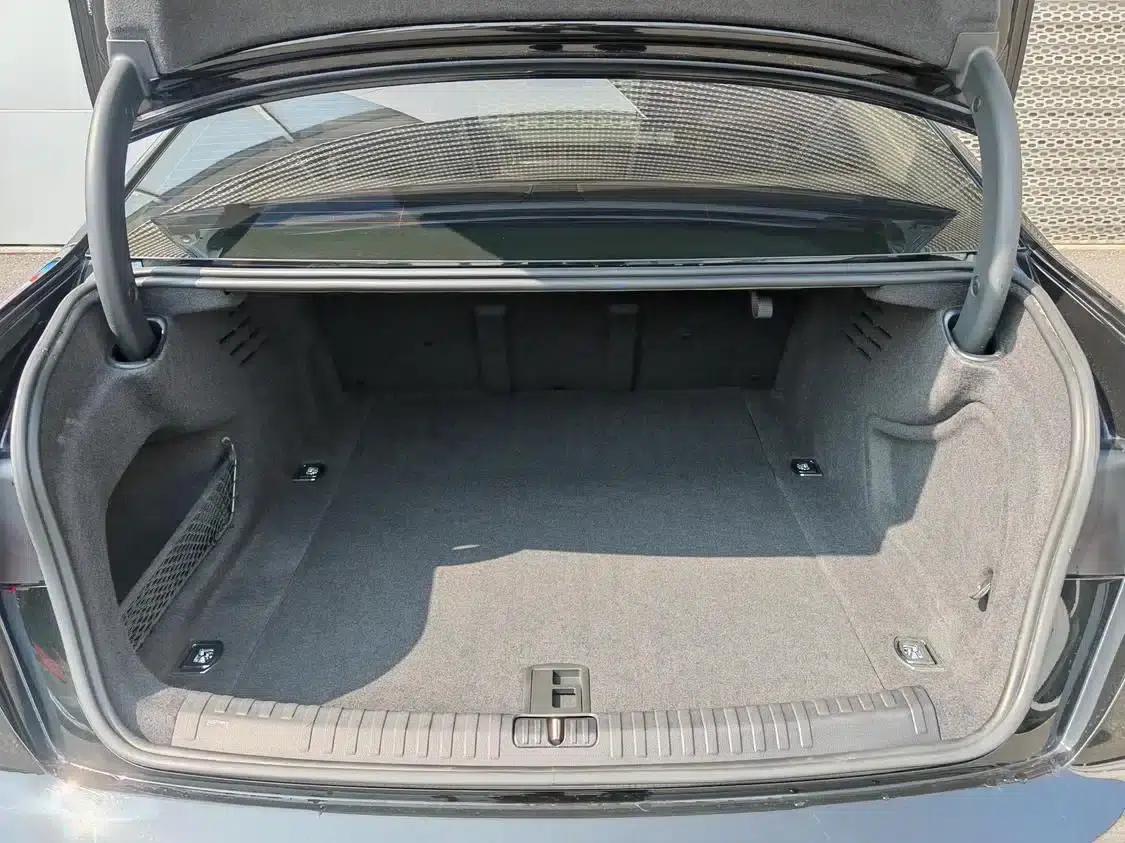 Audi A6L 2023 40 TFSI Luxury Elegance — миниатюра 16