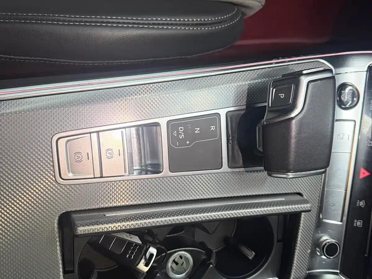 Audi A6L 2023 Facelift 45 TFSI Dynamic Edition — миниатюра 10