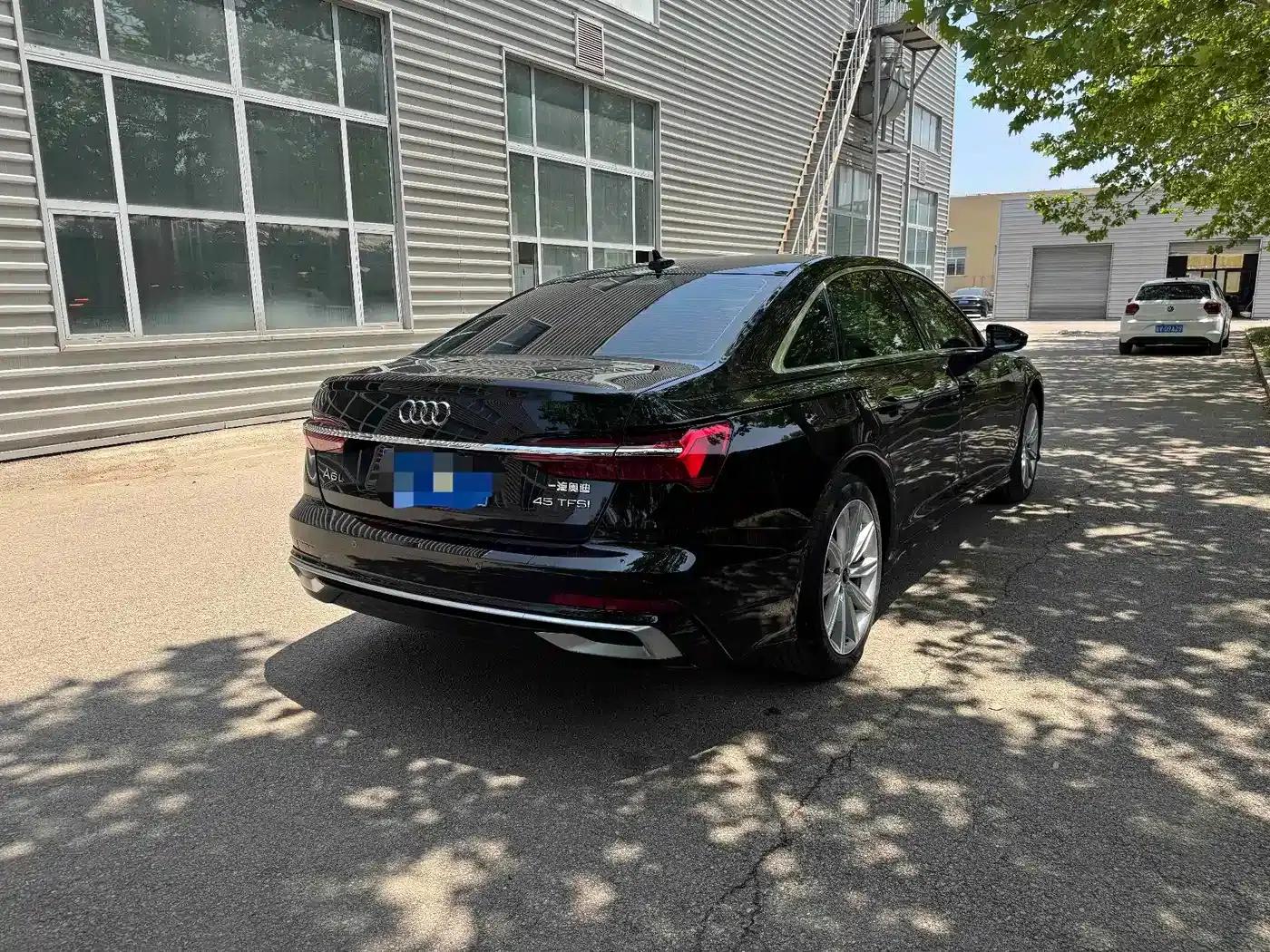 Audi A6L 2024 45 TFSI Premium Dynamic Edition — миниатюра 4