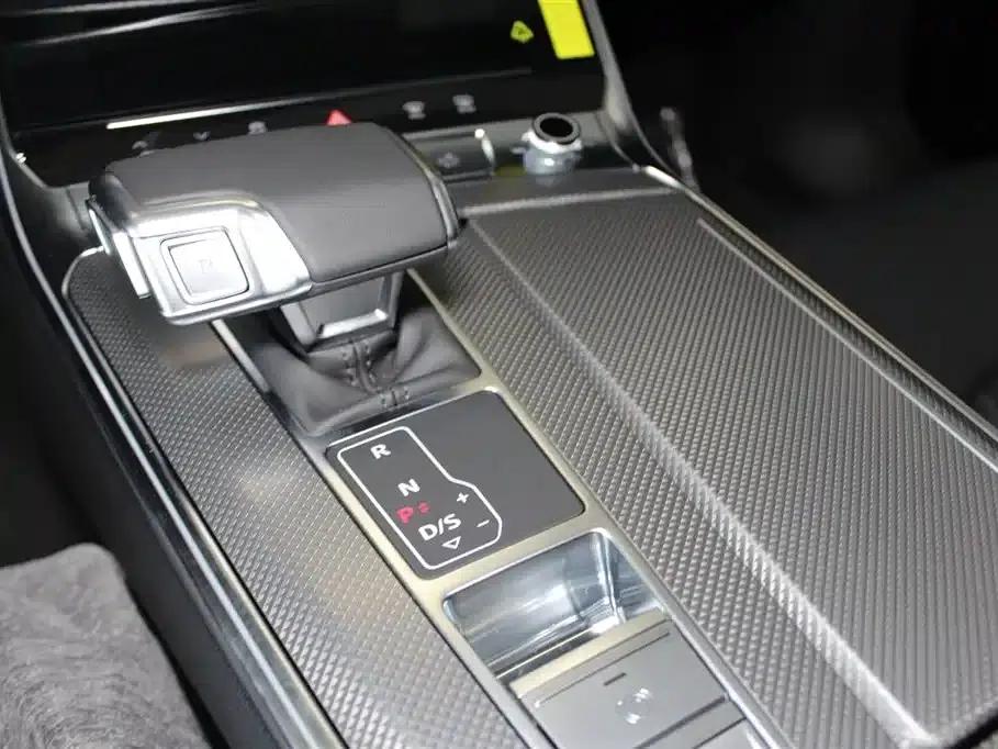 Audi A6L 2026 45 TFSI Premium Dynamic Edition — миниатюра 11