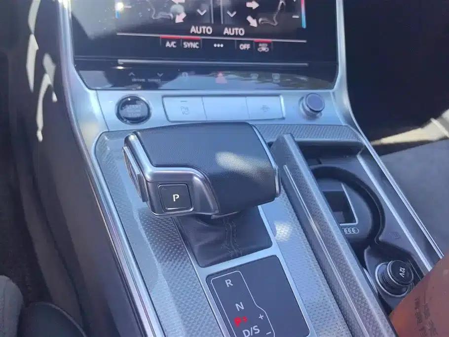 Audi A6L 2023 Facelift 45 TFSI Dynamic Edition — миниатюра 16