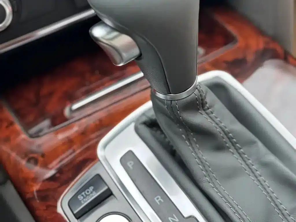 Audi A6L 2011 2.4L Luxury — миниатюра 11