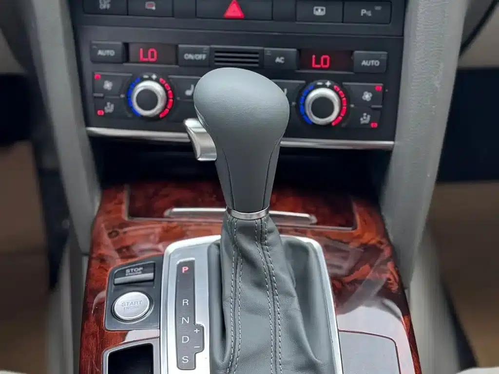 Audi A6L 2011 2.4L Luxury — миниатюра 8