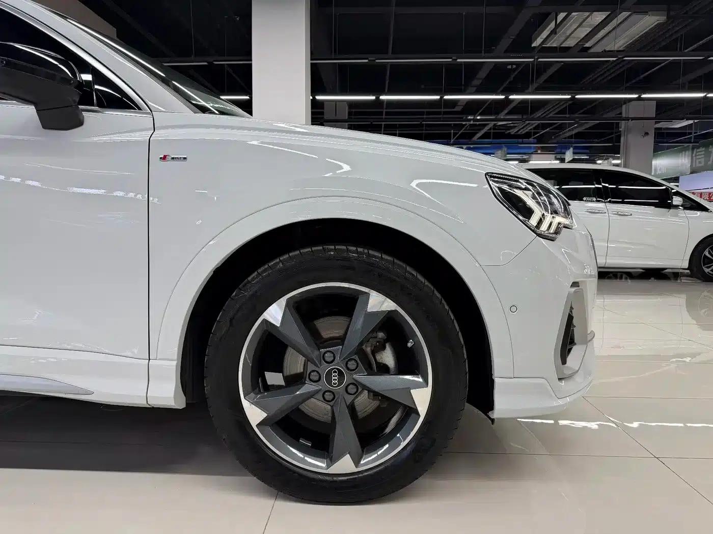 Audi Q3 2023 35 TFSI Fashion Dynamic (1.4T) — миниатюра 4
