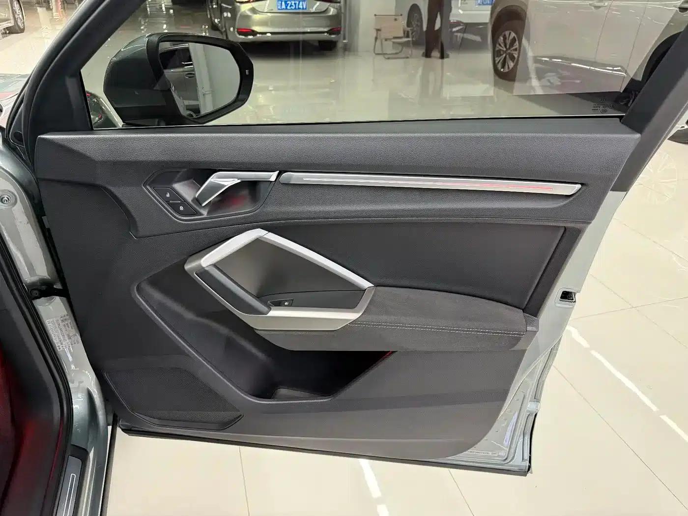 Audi Q3 2023 35 TFSI Fashion Dynamic (1.4T) — миниатюра 5