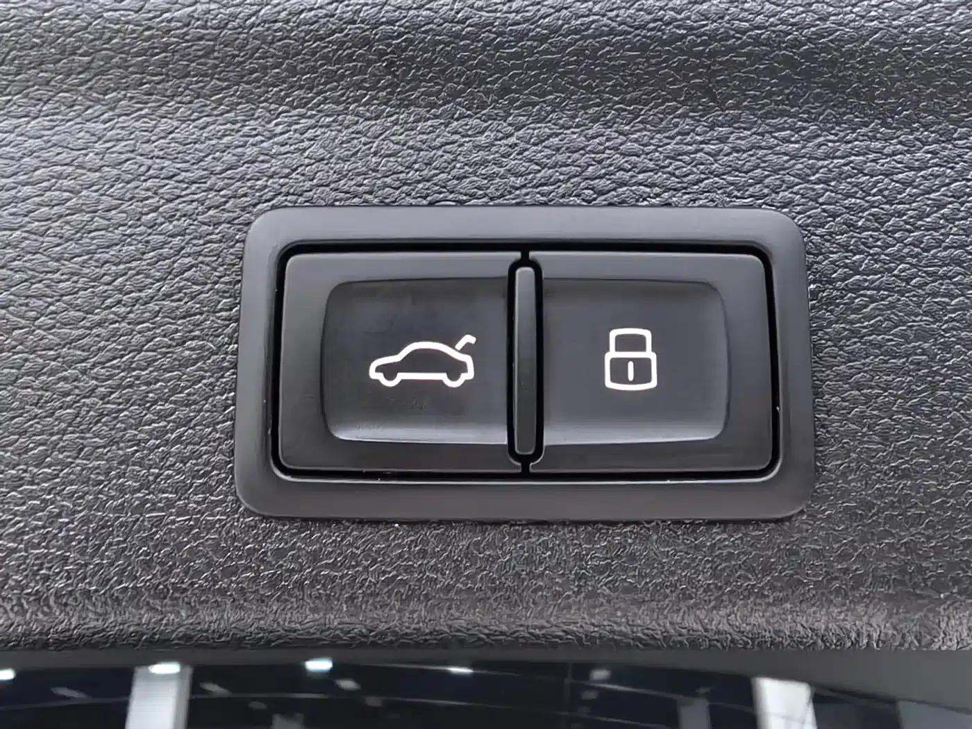 Audi Q3 2023 35 TFSI Fashion Dynamic (1.4T) — миниатюра 22