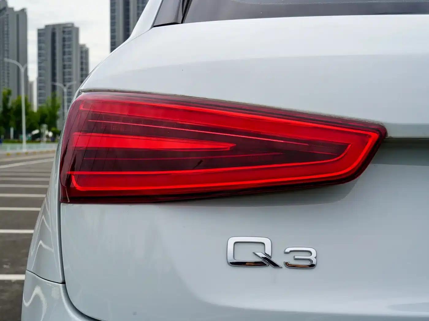 Audi Q3 2015 30 TFSI Comfort — миниатюра 9