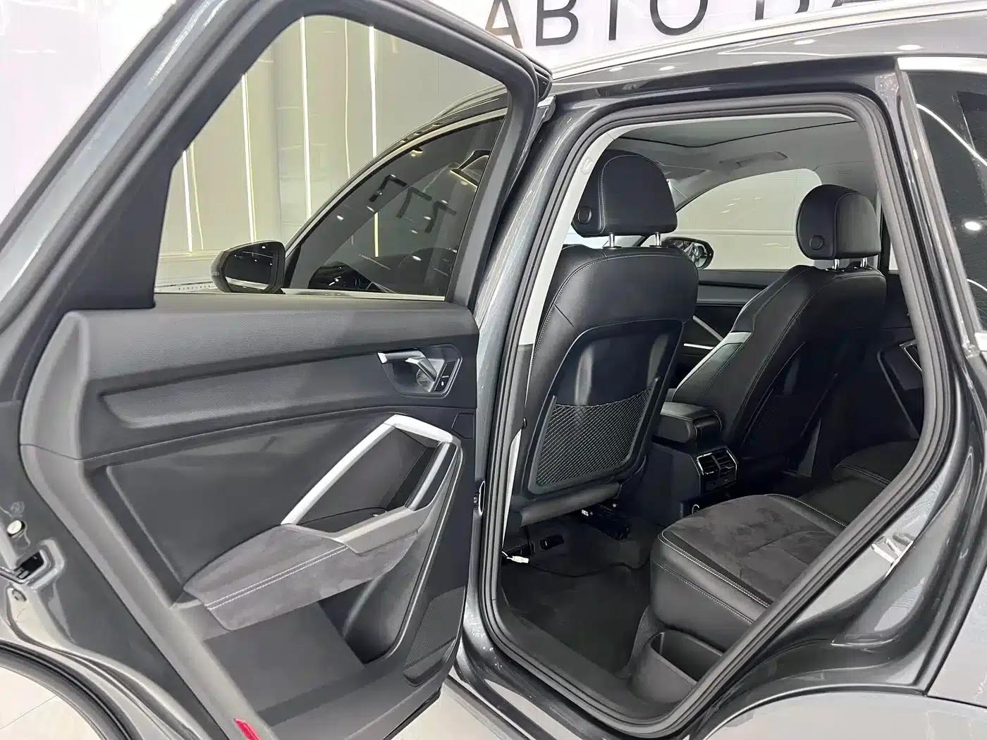 Audi Q3 2022 35 TFSI Fashion Dynamic Edition — миниатюра 11