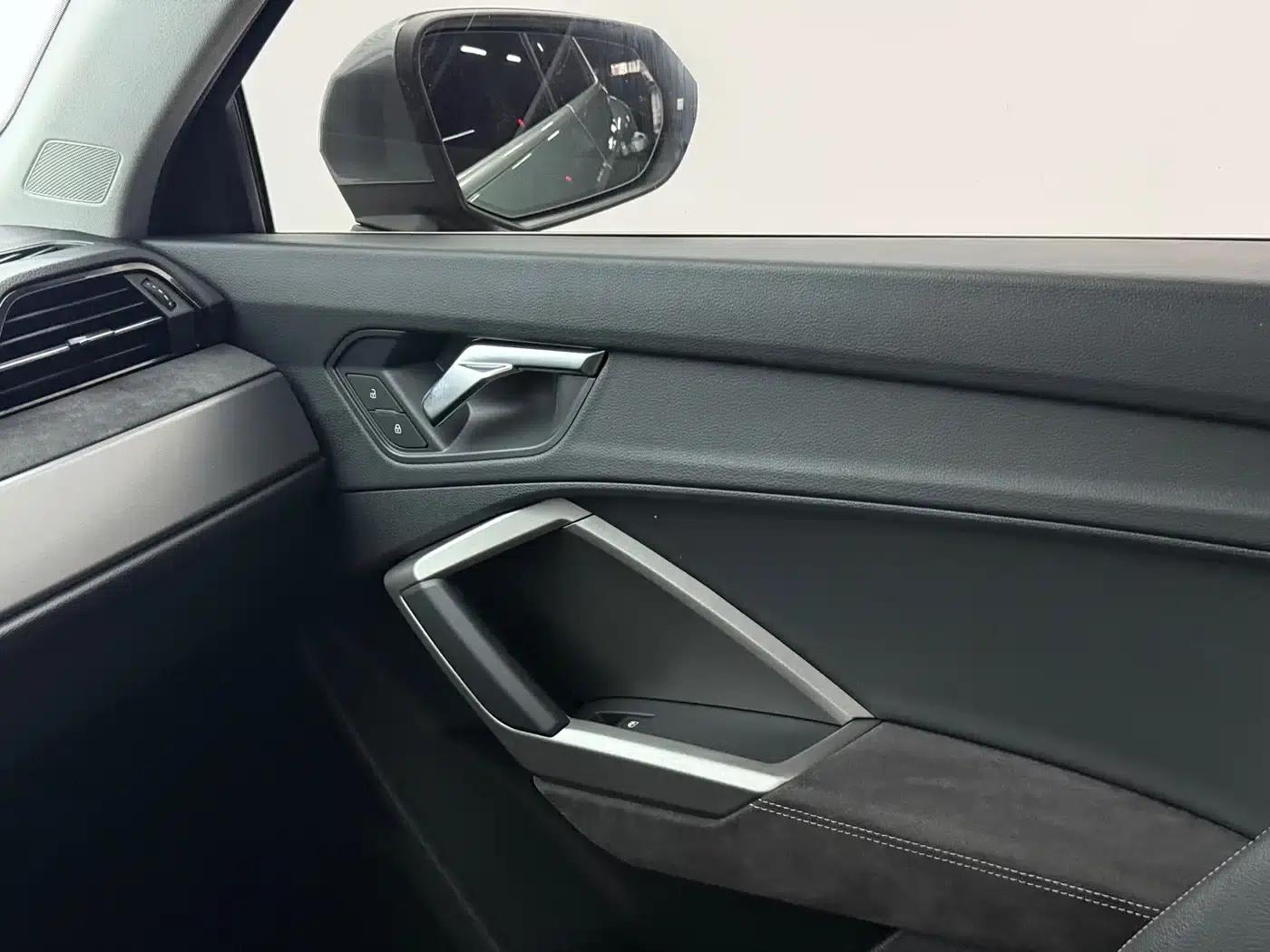 Audi Q3 2022 35 TFSI Fashion Dynamic Edition — миниатюра 13