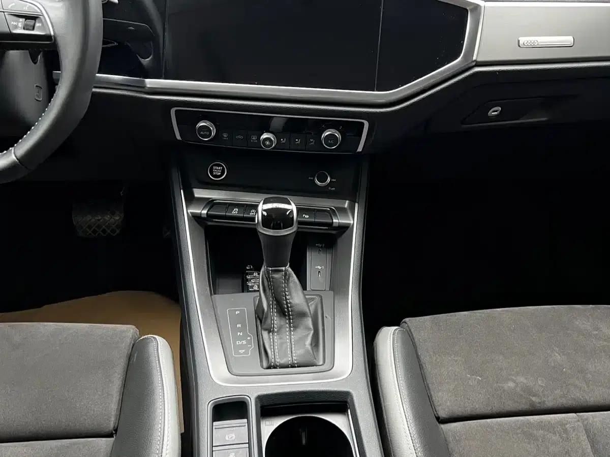 Audi Q3 2022 35 TFSI Fashion Dynamic Edition — миниатюра 11