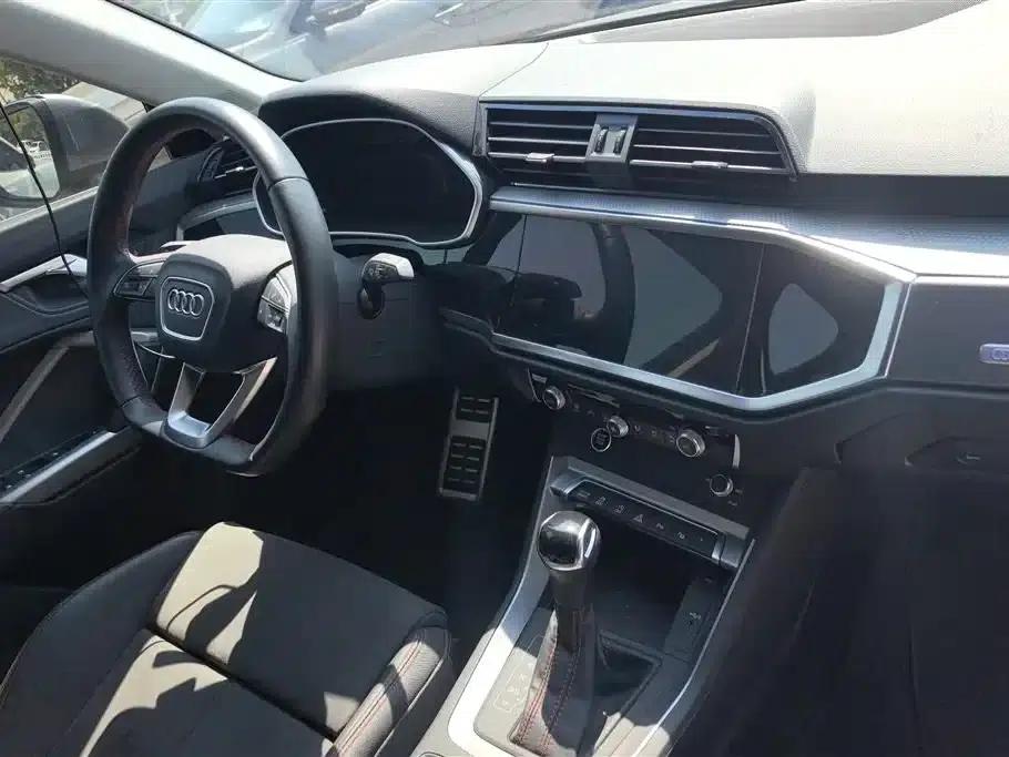 Audi Q3 2022 40 TFSI RS Package Sport Edition — миниатюра 12