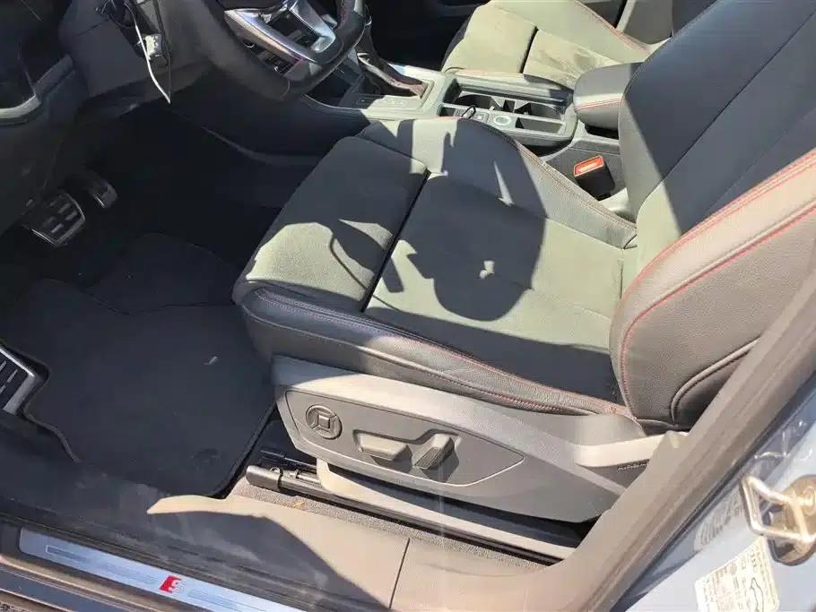 Audi Q3 2022 40 TFSI RS Package Sport Edition — миниатюра 9