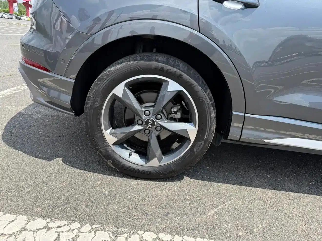 Audi Q3 2023 35 TFSI Fashion Dynamic (1.4T) — миниатюра 17