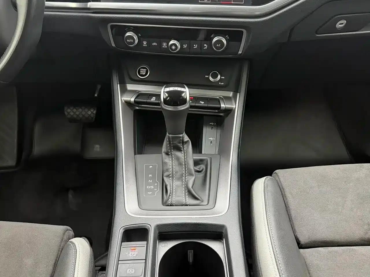 Audi Q3 2023 35 TFSI Fashion Dynamic (1.4T) — миниатюра 13