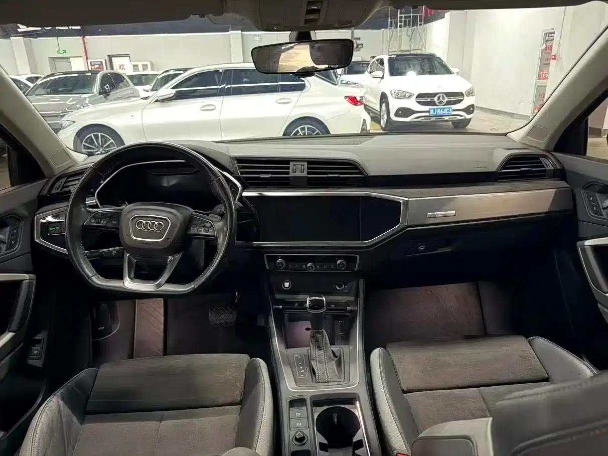 Audi Q3 2022 35 TFSI Fashion Dynamic Edition — миниатюра 10