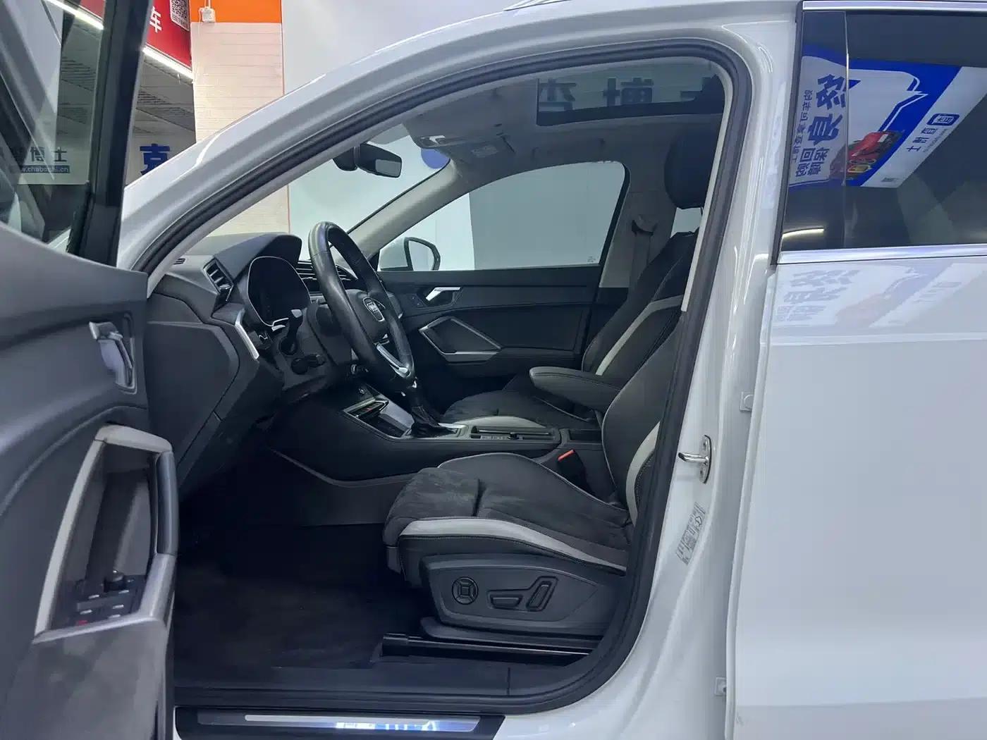 Audi Q3 2023 35 TFSI Progressive Dynamic (1.4T) — миниатюра 7