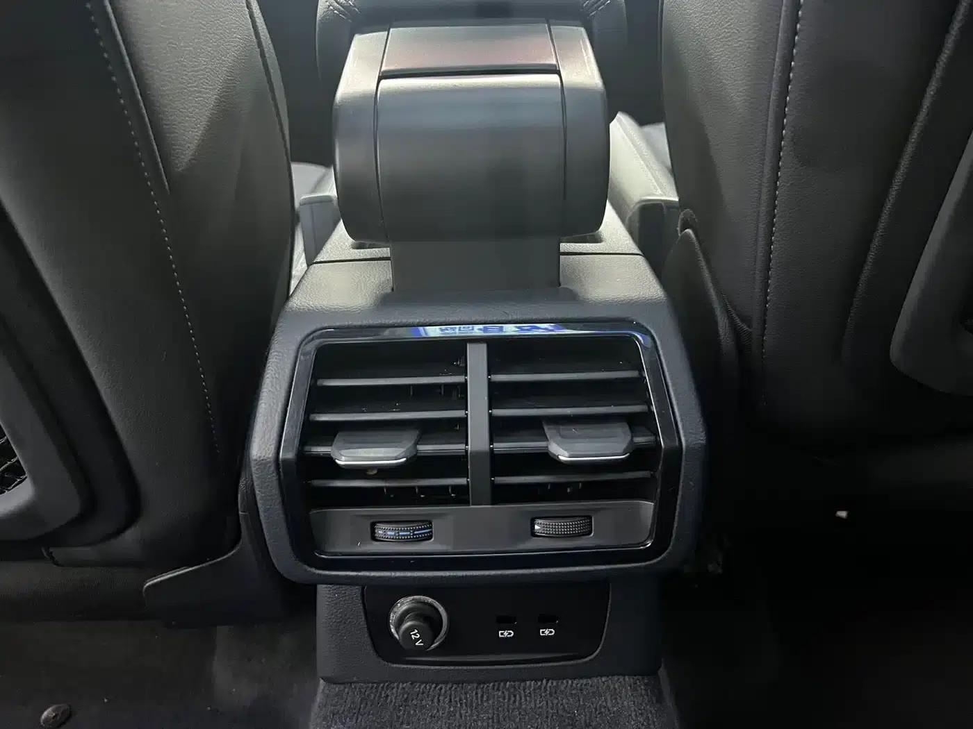 Audi Q3 2023 35 TFSI Progressive Dynamic (1.4T) — миниатюра 8