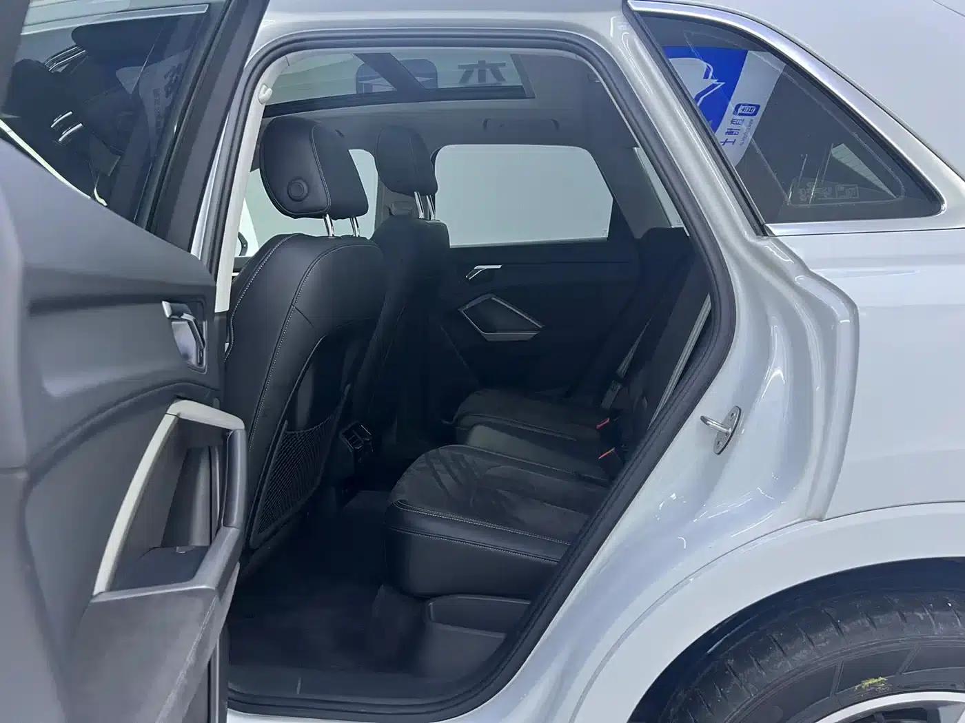 Audi Q3 2023 35 TFSI Progressive Dynamic (1.4T) — миниатюра 9