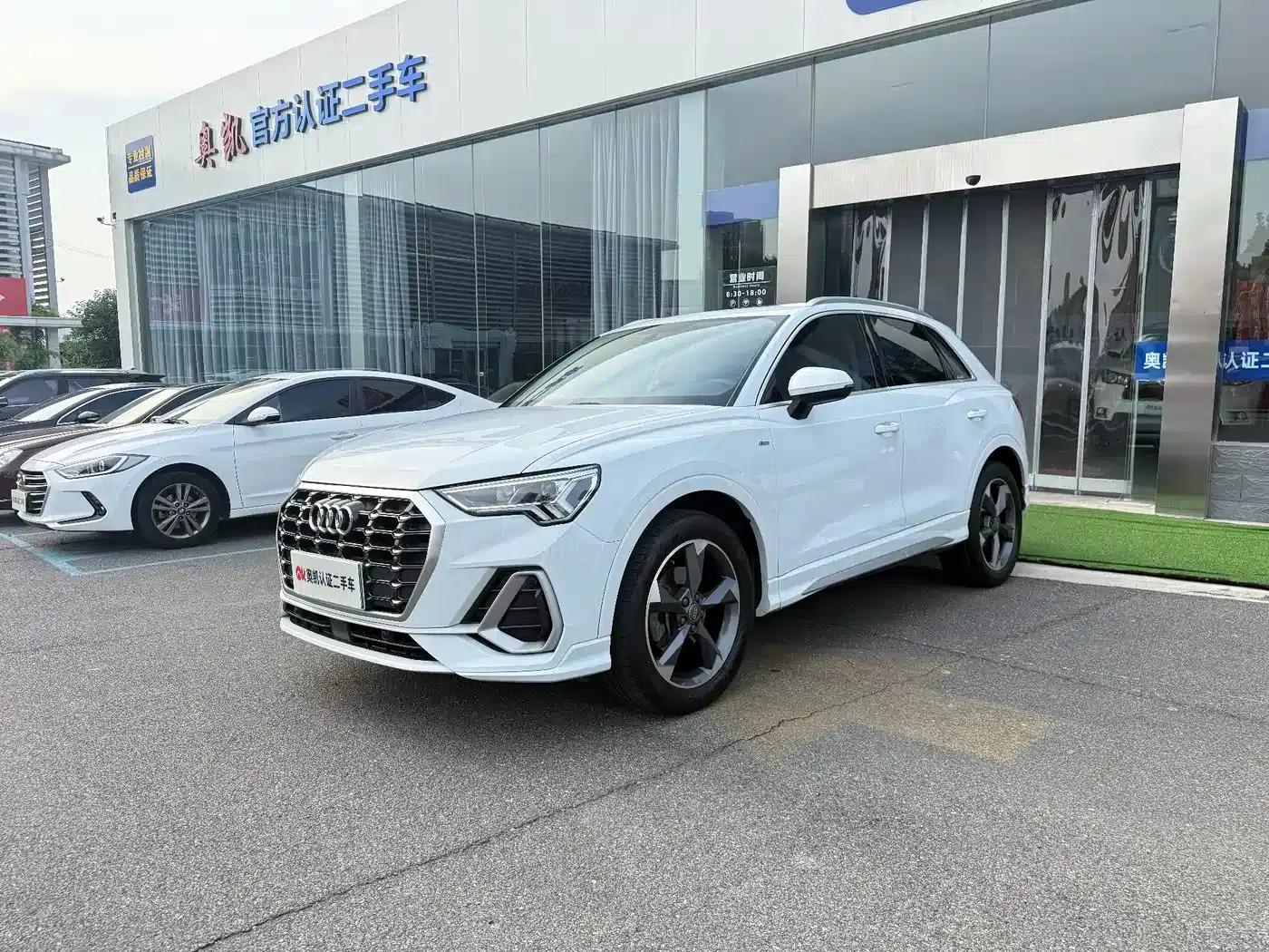 Audi Q3 2019 40 TFSI Fashion Dynamic Edition — миниатюра 1