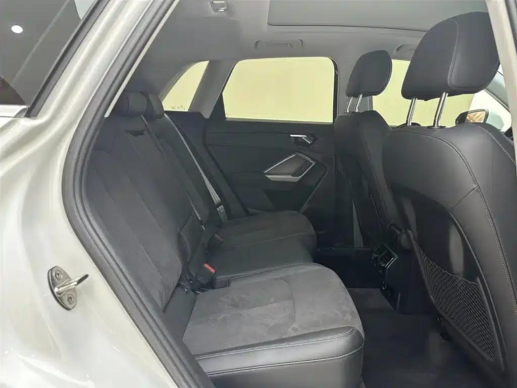 Audi Q3 2023 35 TFSI Progressive Dynamic (1.4T) — миниатюра 17