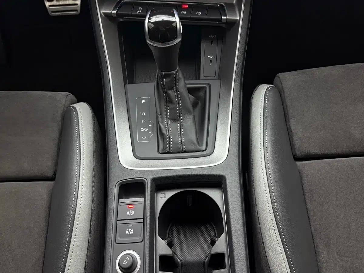 Audi Q3 2022 35 TFSI Fashion Dynamic Edition — миниатюра 10