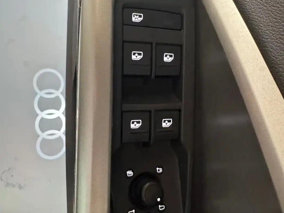 Audi Q3 2022 35 TFSI Fashion Dynamic Edition — миниатюра 18