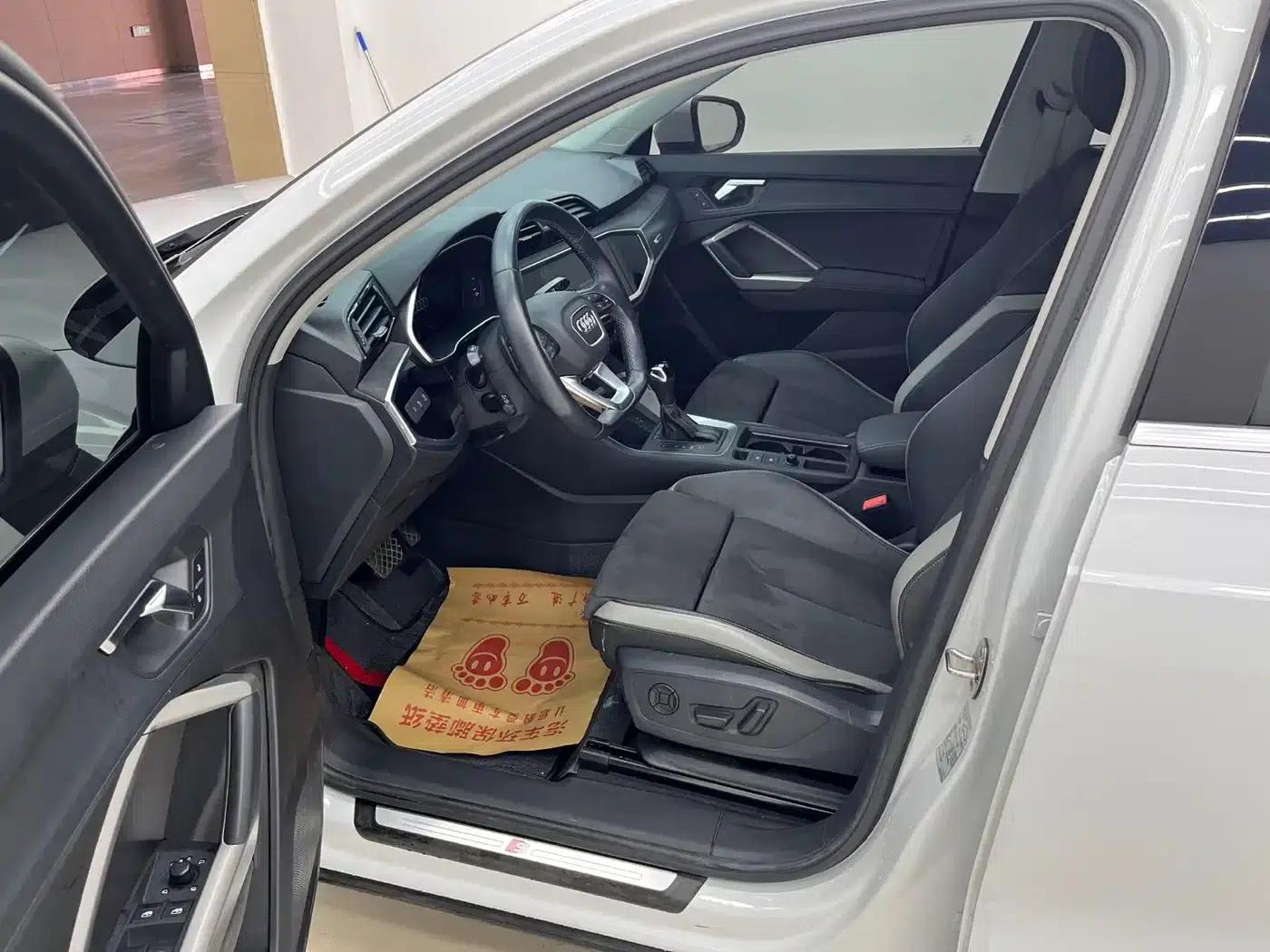 Audi Q3 2022 35 TFSI Fashion Dynamic Edition — миниатюра 3