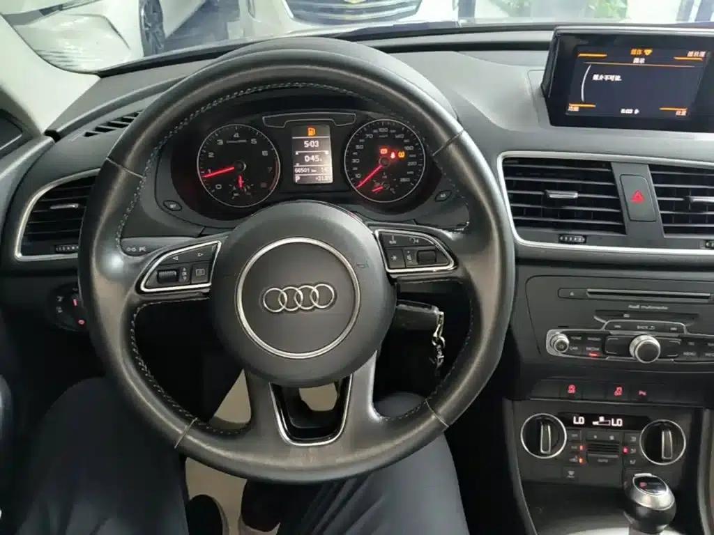 Audi Q3 2018 30th Anniversary Edition 35 TFSI Fashion Model — миниатюра 11
